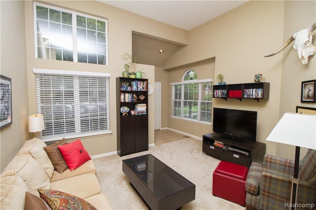 1443 Chesapeake Road Royal Oak, MI 48067 - Photo 13 of 36