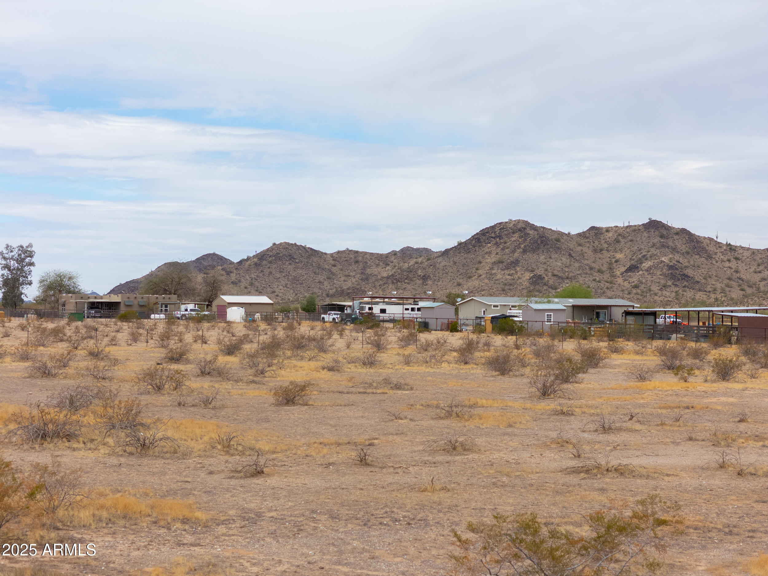 7640 North La Burma Road Maricopa, AZ 85139 - Photo 5 of 20 a view of lake with mountain