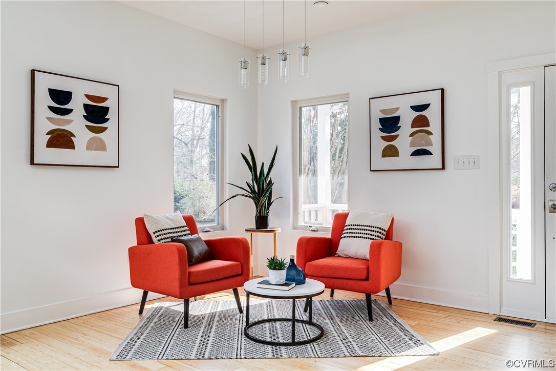 8312 Gwinnett Road Henrico, VA 23229 - Photo 6 of 50 a room with furniture and a rug