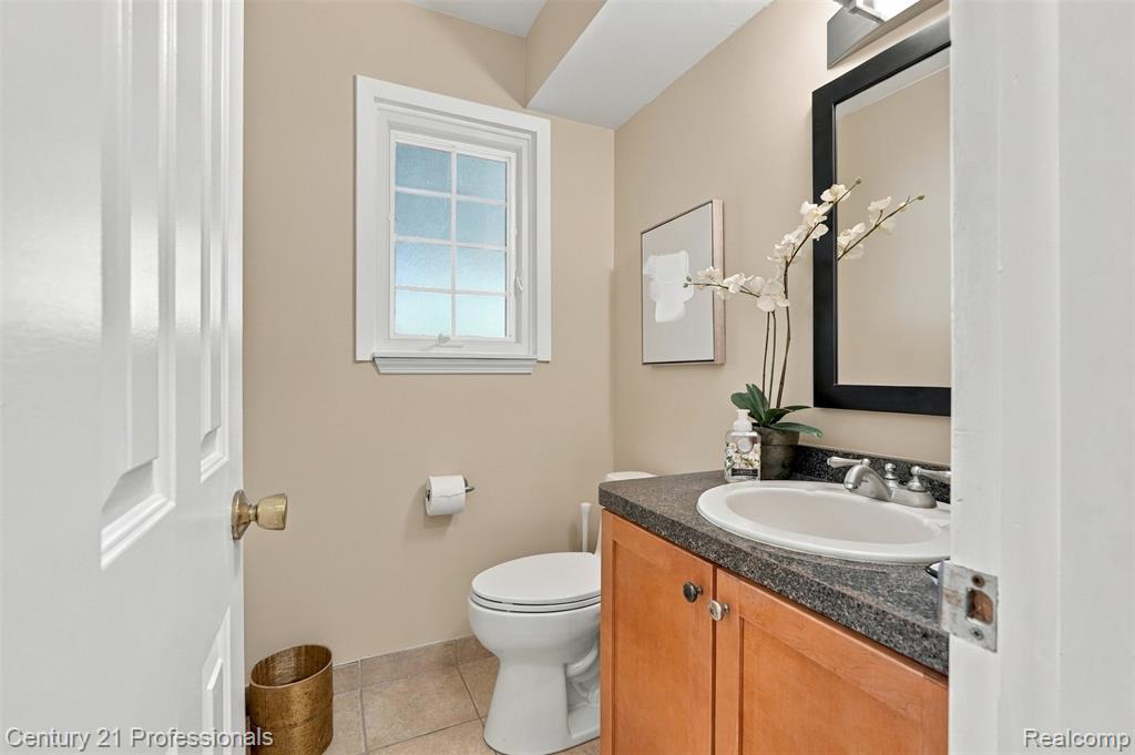 41827 Ridge Road East Novi, MI 48375 - Photo 19 of 34 Gallery Image 19