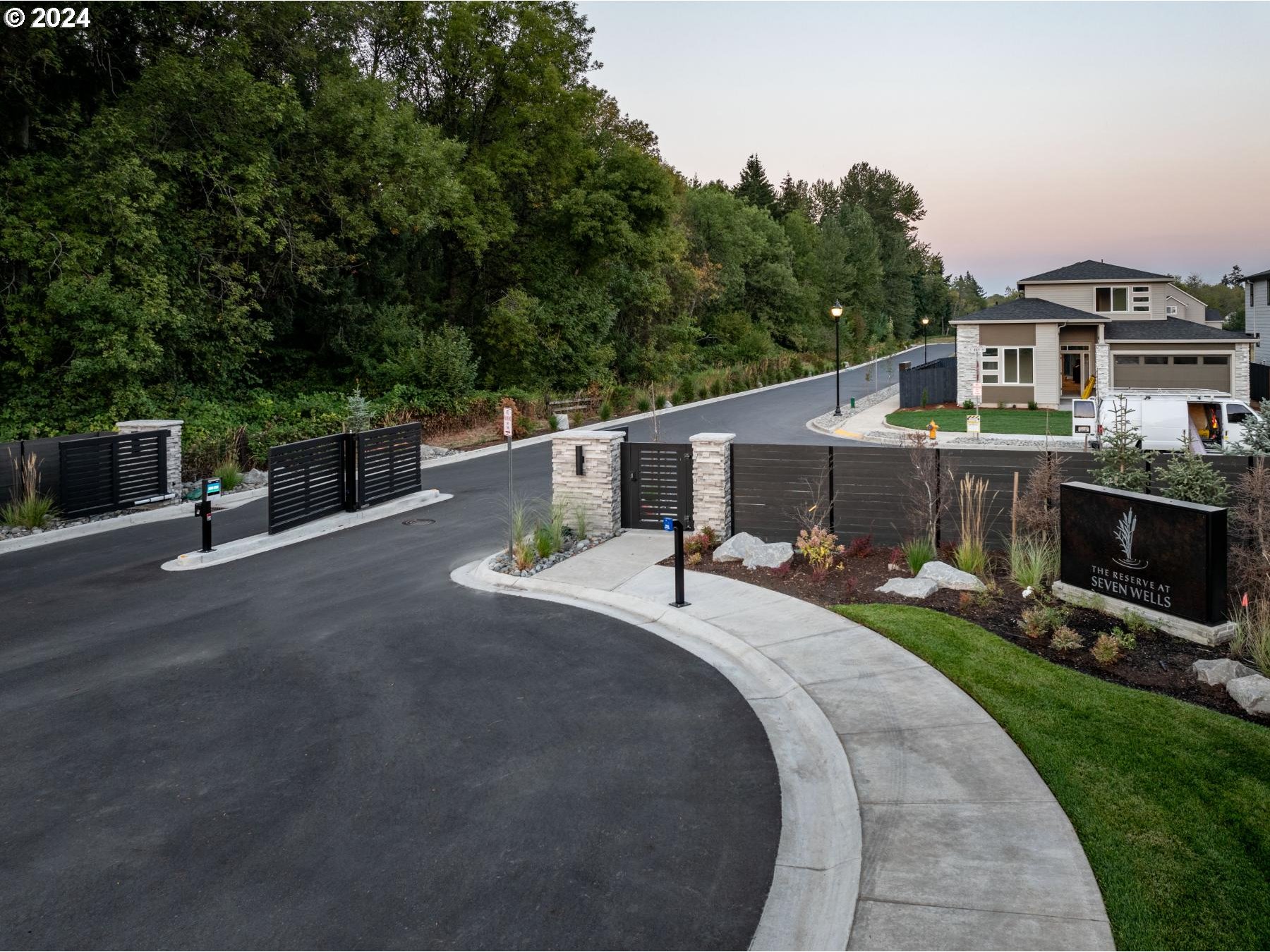 1018 South 46th Place Ridgefield, WA 98642 - Photo 21 of 34 a front view of a house with a garden