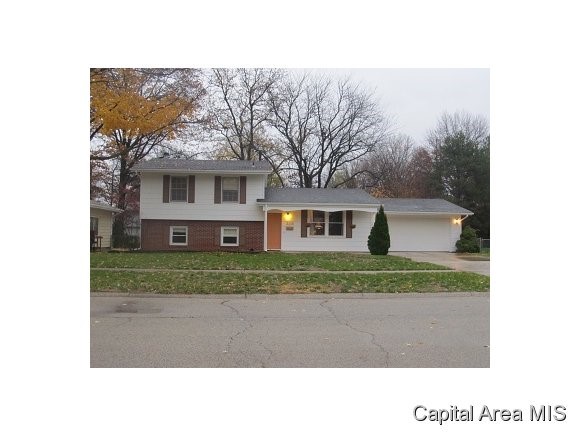 2336 Bates Avenue Springfield, IL 62704 - Photo 1 of 20 Gallery Image 1