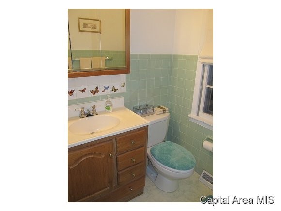 2336 Bates Avenue Springfield, IL 62704 - Photo 11 of 20 Gallery Image 11
