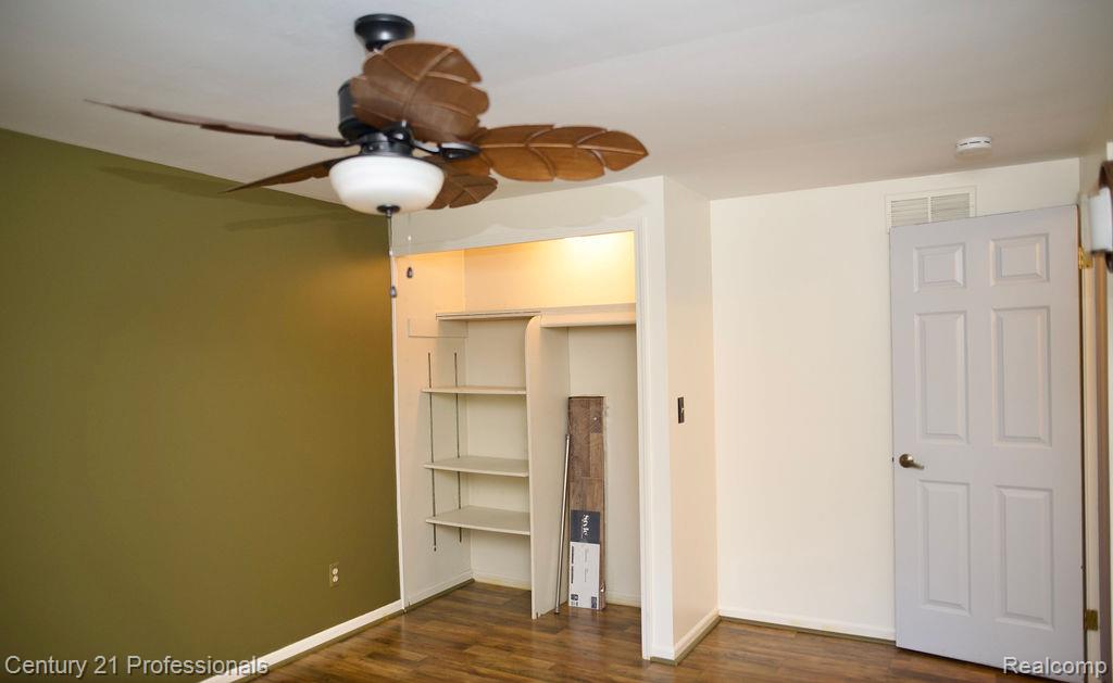 100 Longford Drive Rochester Hills, MI 48309 - Photo 31 of 47