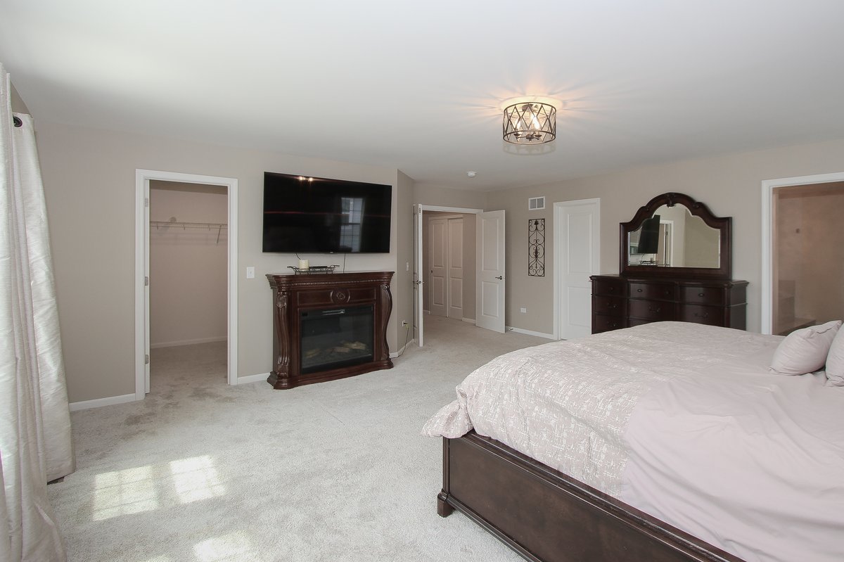 3617 Emerald Road Elgin, IL 60124 - Photo 12 of 29