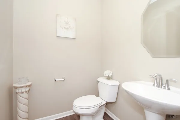 $660,000 | 3617 Emerald Road, Elgin, IL 60124