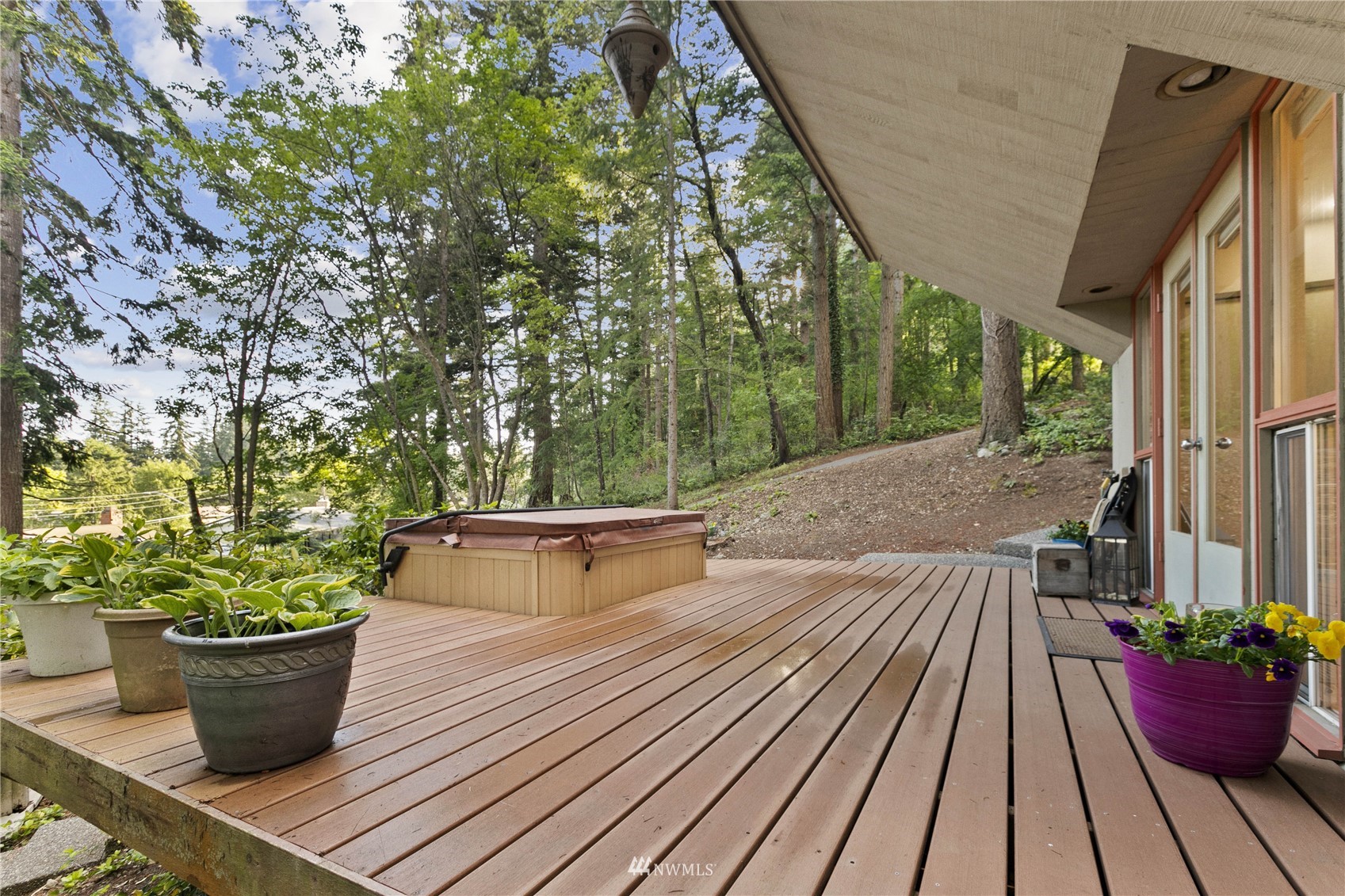 621 Willow Road Bellingham, WA 98225 - Photo 20 of 33 a view of outdoor space with a table and chairs