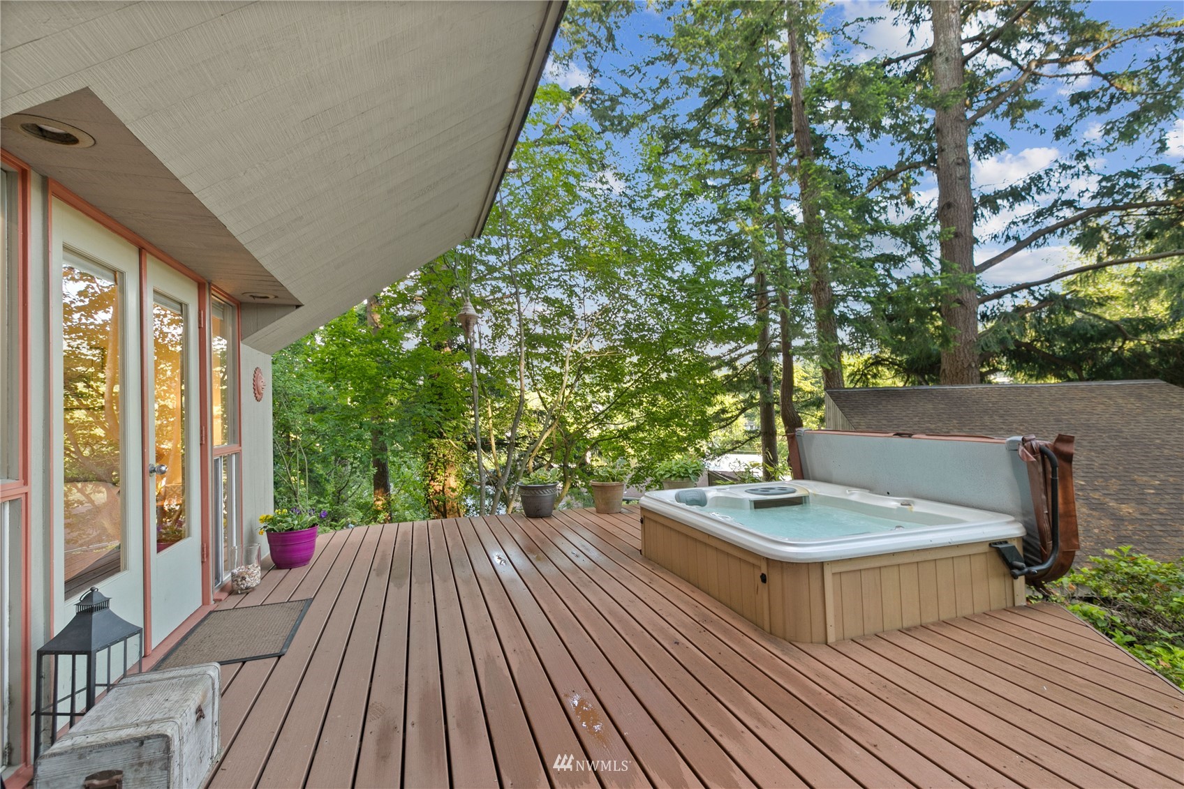 621 Willow Road Bellingham, WA 98225 - Photo 21 of 33 a balcony with furniture and wooden floor