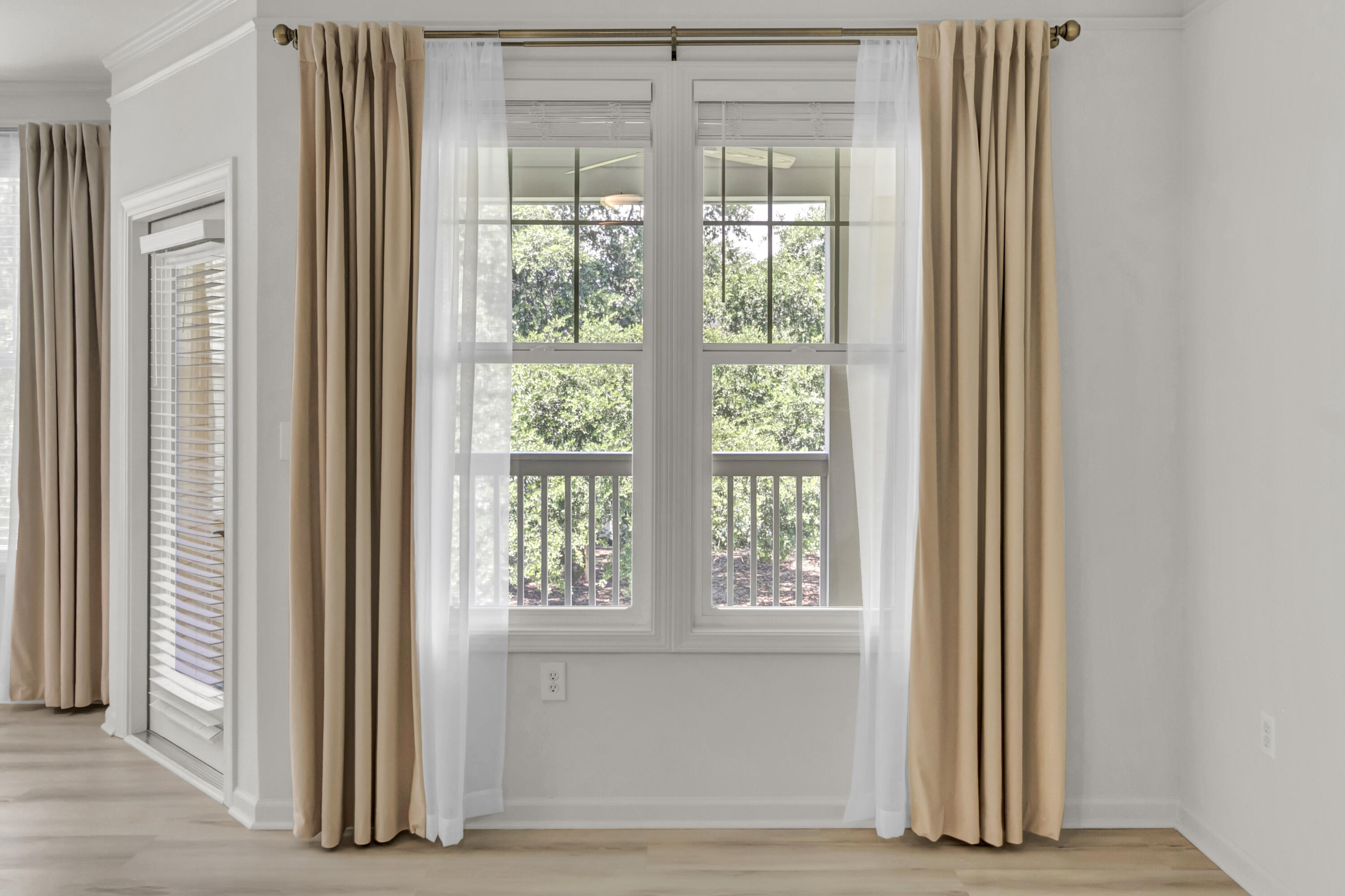 1921 Chatelain Way Mount Pleasant, SC 29464 - Photo 20 of 47 view from LR