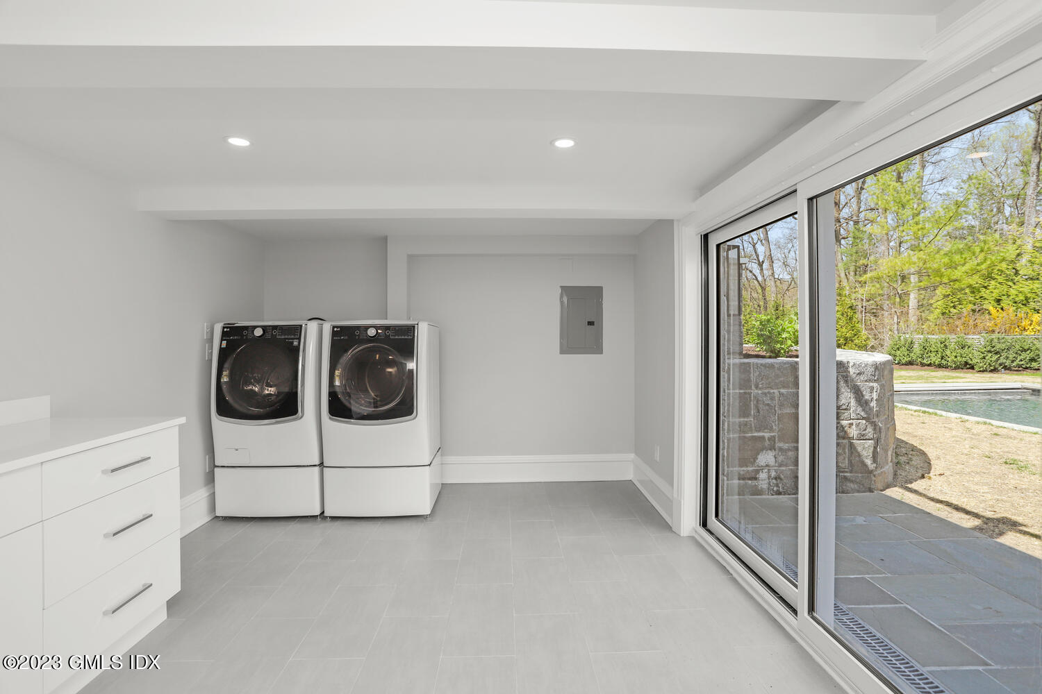 17 Wooddale Road Greenwich, CT 06830 - Photo 65 of 68 17 Wooddale Rd Greenwich CT-large-061-05