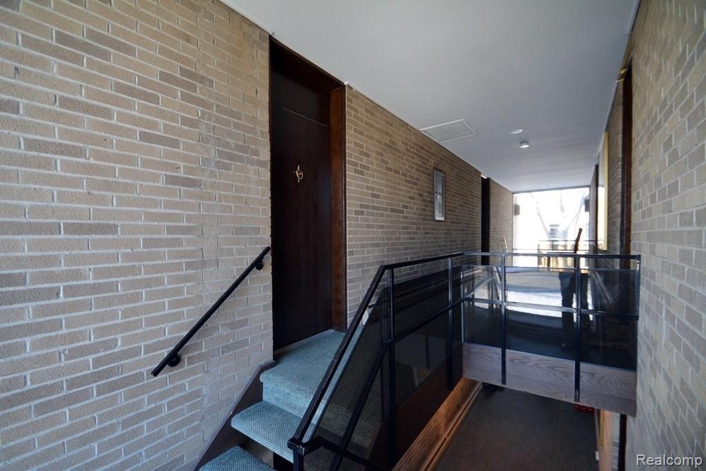 125 East 14 Mile Road, Unit 11 Birmingham, MI 48009 - Photo 5 of 25