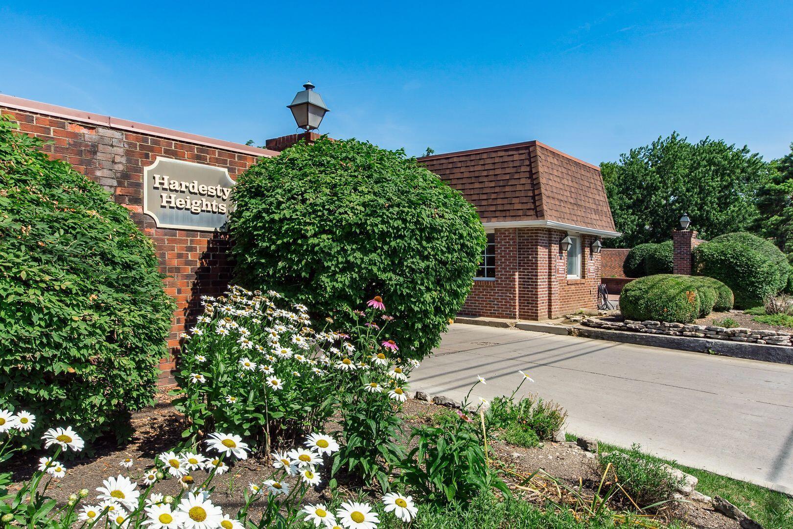 5594 Brackenridge Avenue, Unit R2 Columbus, OH 43228 - Photo 24 of 32 024__S - 484 Pamlico St - 001
