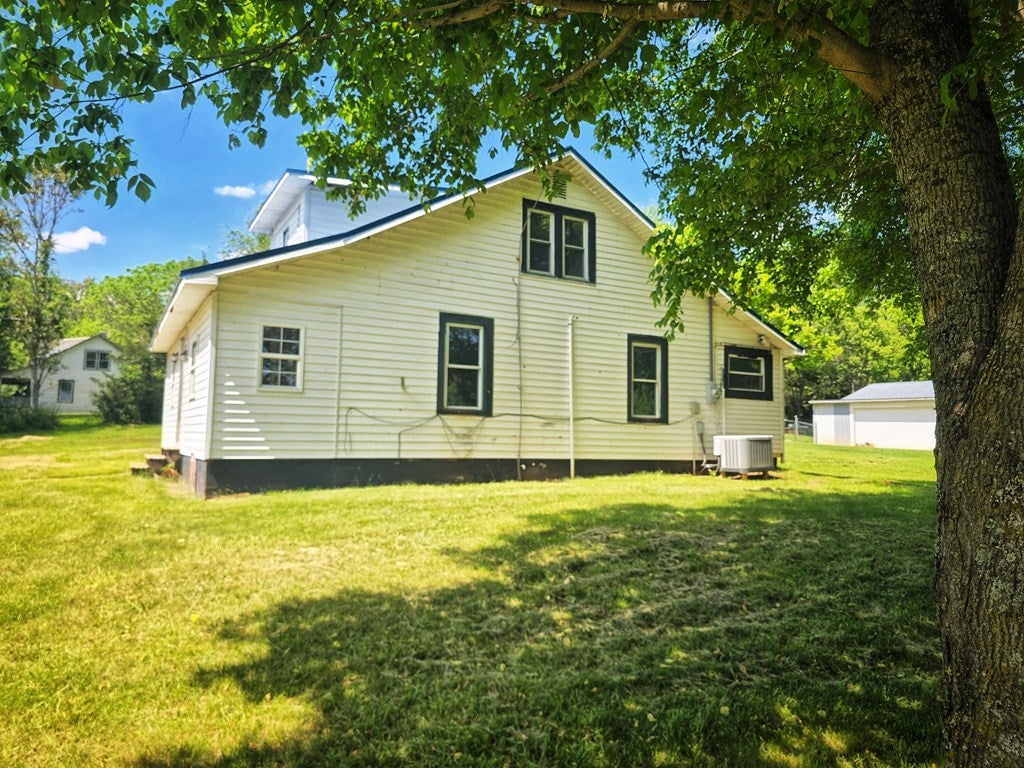 906 Sanders Mines Road Max Meadows, VA 24360 - Photo 3 of 24 Gallery Image 3