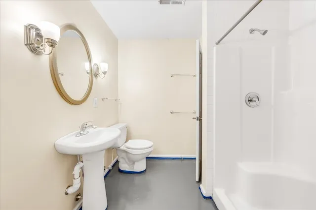 $460,000 | 115 Lake Crest Lane, Tullahoma, TN 37388