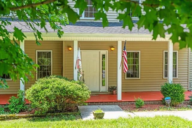 a view of entryway and hall