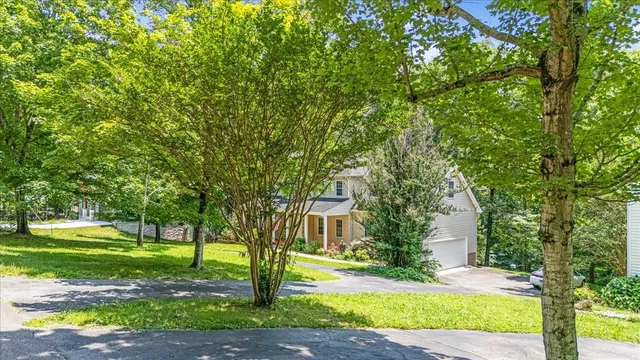 $460,000 | 115 Lake Crest Lane, Tullahoma, TN 37388