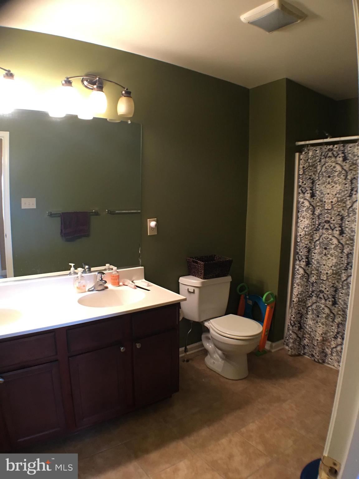 516 Thumper Drive Ranson, WV 25438 - Photo 30 of 38 Hall bathroom second floor