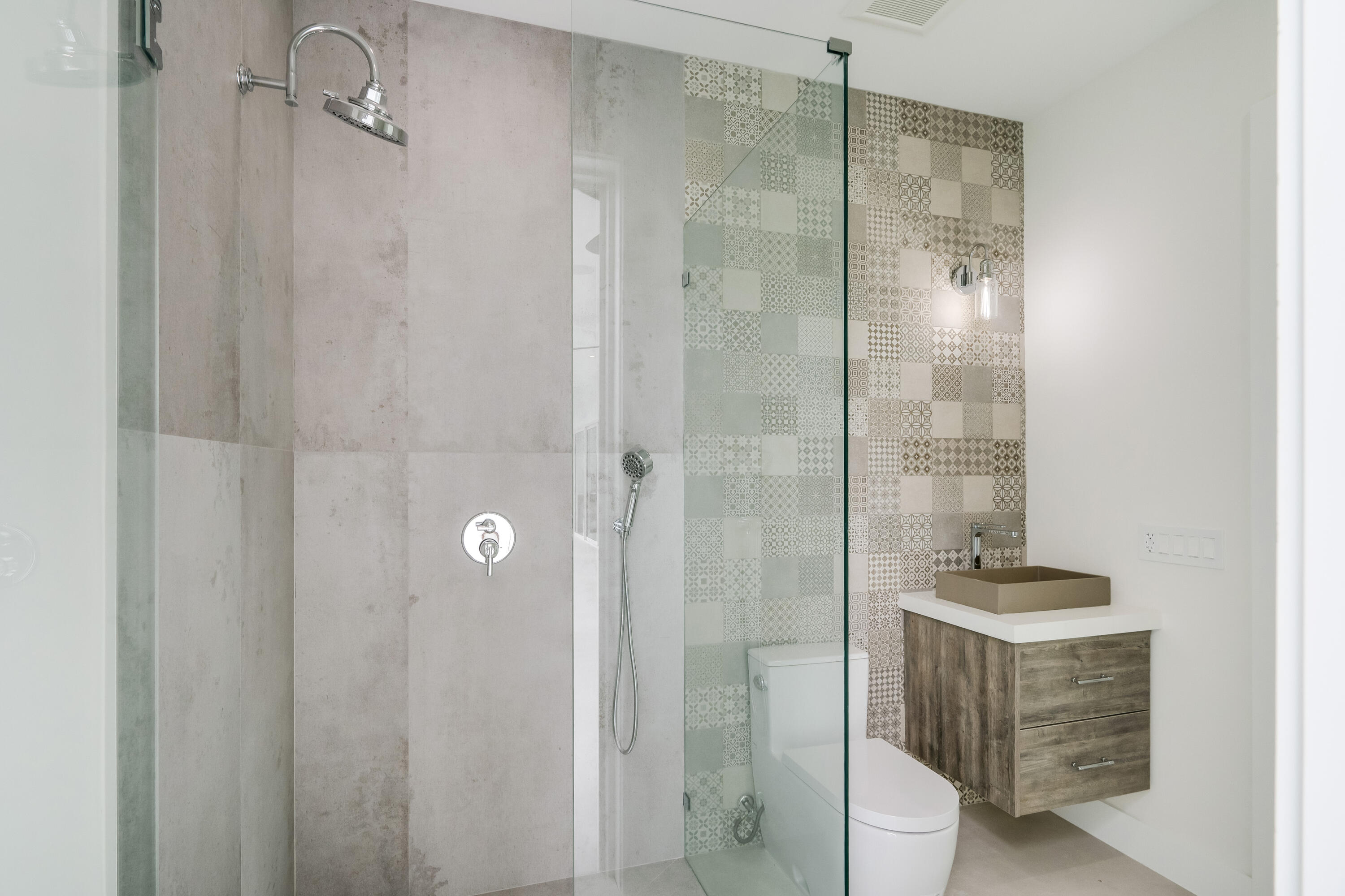 115 Spoonbill Road Tavernier, FL 33070 - Photo 54 of 85 2025_01_12 115 SPOONBILL DOWNSTARIS BATH