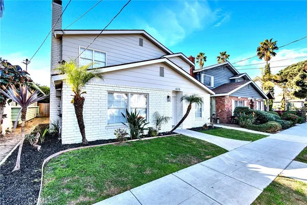 $2,325 | 625 Orizaba Avenue, Unit 5, Long Beach, CA 90814