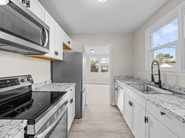 $229,000 | 402 New River Drive, Jacksonville, NC 28540