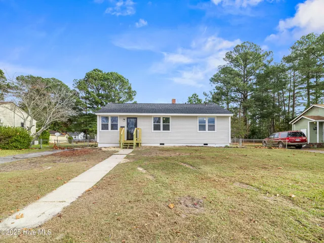 $229,000 | 402 New River Drive, Jacksonville, NC 28540
