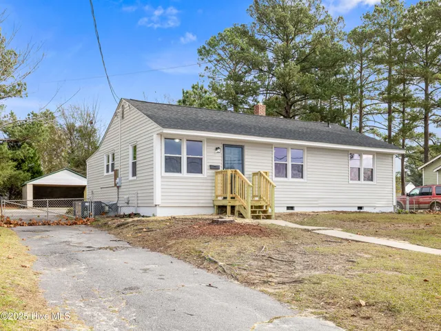 $229,000 | 402 New River Drive, Jacksonville, NC 28540