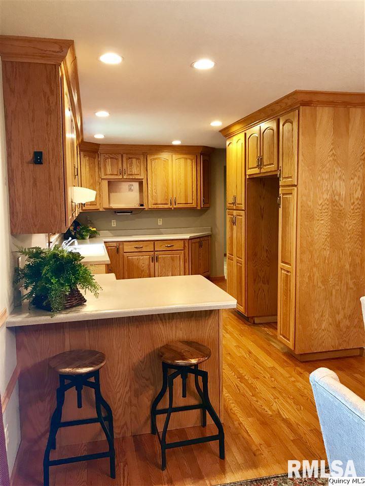 6900 Columbus Road Quincy, IL 62305 - Photo 13 of 34 Gallery Image 13