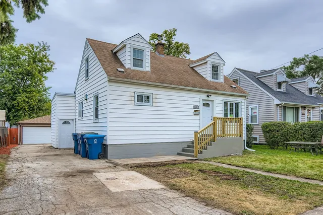 $2,600 | 14827 Kenneth Avenue, Midlothian, IL 60445