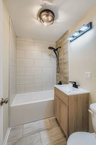 $2,600 | 14827 Kenneth Avenue, Midlothian, IL 60445