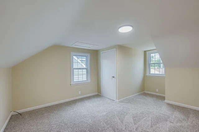 $2,600 | 14827 Kenneth Avenue, Midlothian, IL 60445