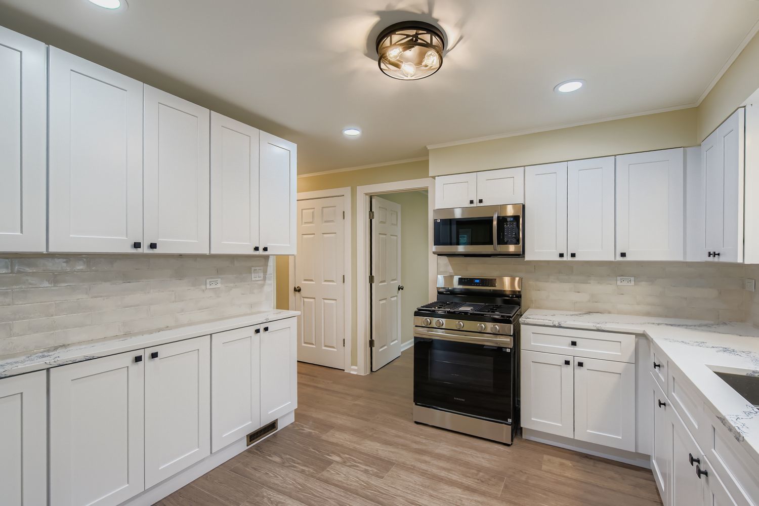 14827 Kenneth Avenue Midlothian, IL 60445 - Photo 7 of 22