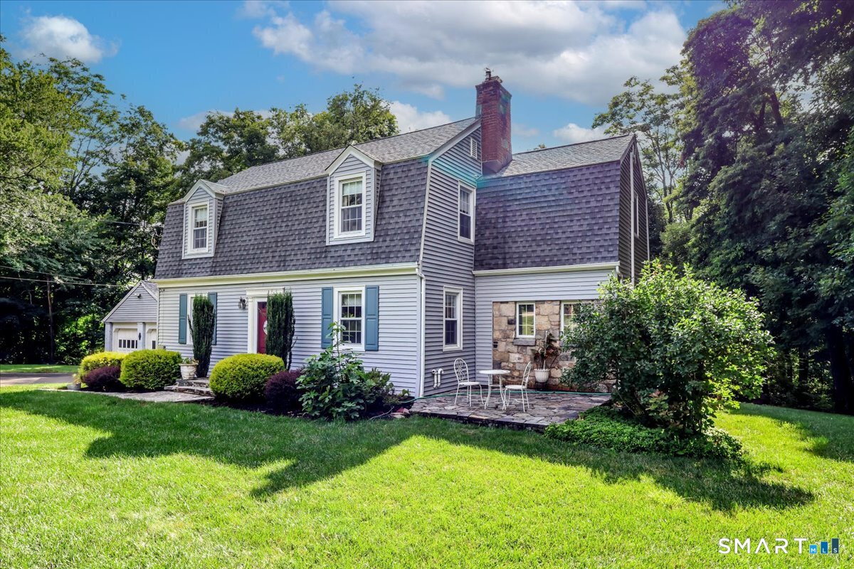 10 North Beech Tree Road Brookfield, CT 06804 - Photo 4 of 39 Gallery Image 4