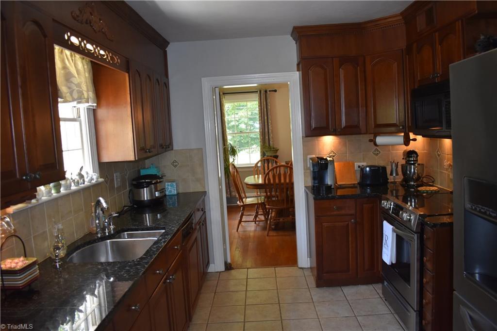 369 Hawthorne Road Elkin, NC 28621 - Photo 2 of 21 Gallery Image 2