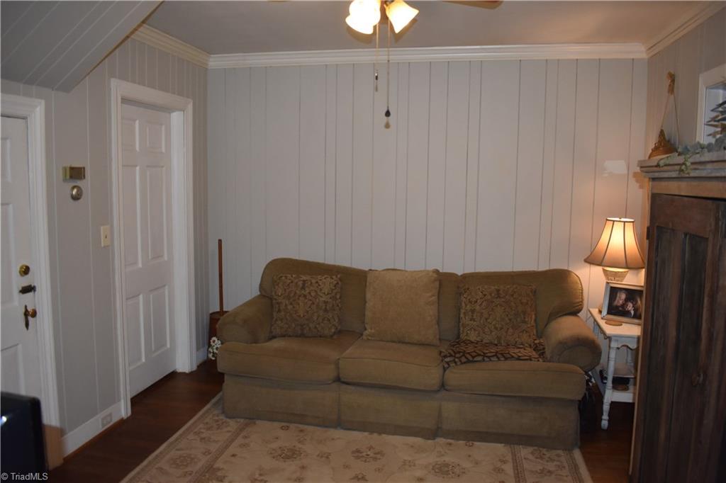 369 Hawthorne Road Elkin, NC 28621 - Photo 12 of 21 Gallery Image 12