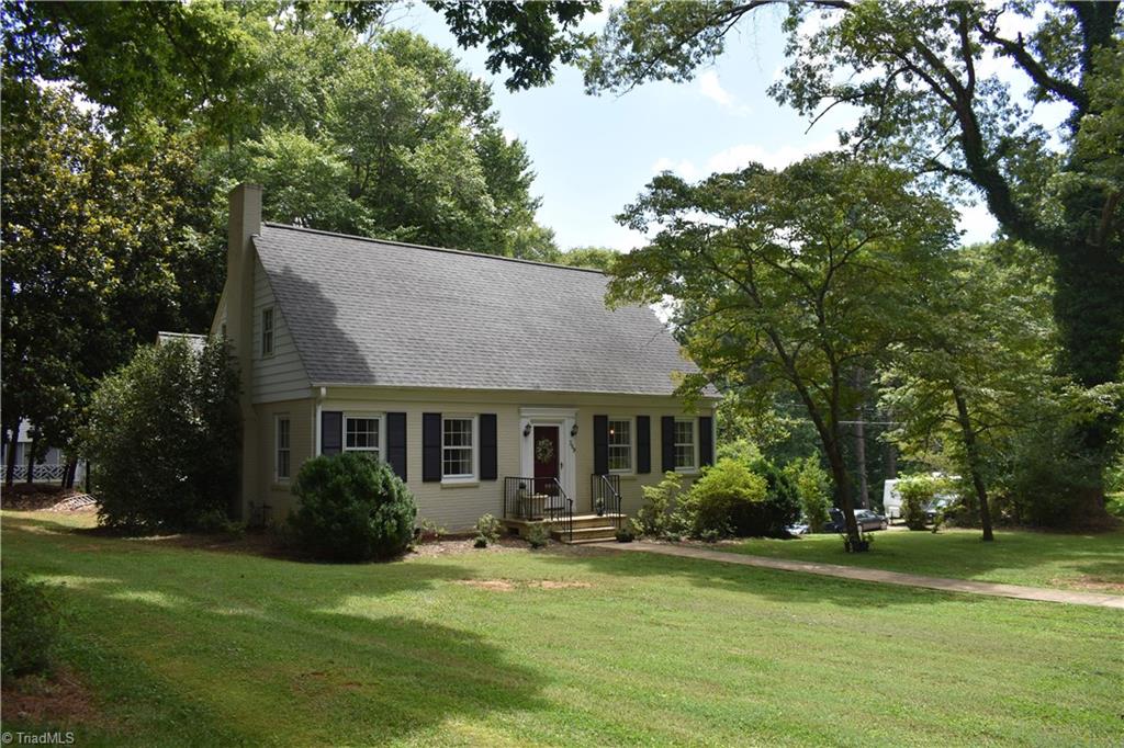 369 Hawthorne Road Elkin, NC 28621 - Photo 18 of 21 Gallery Image 18