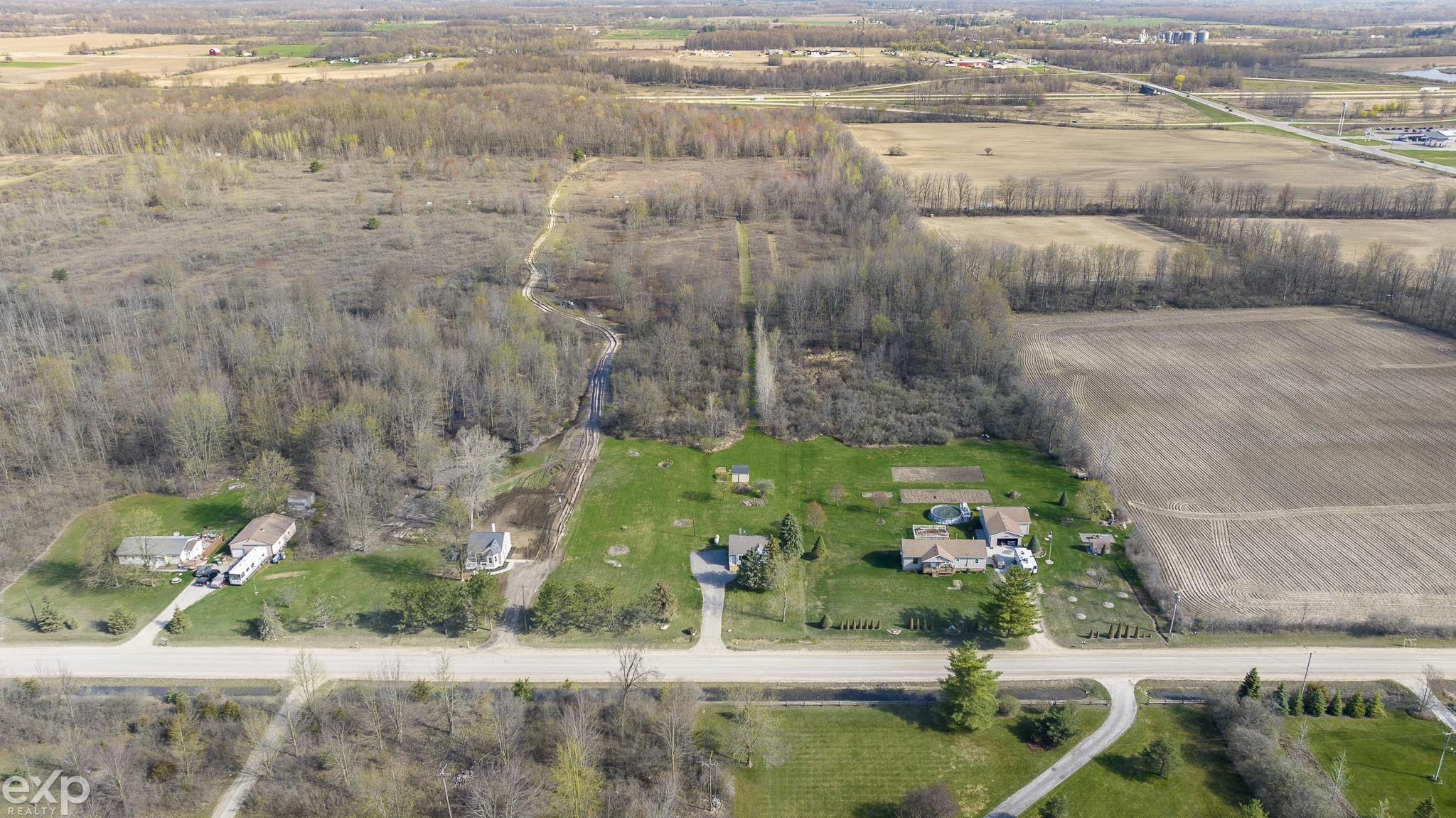 11152 Dunn Road Memphis, MI 48041 - Photo 37 of 53 50106125-36.JPG