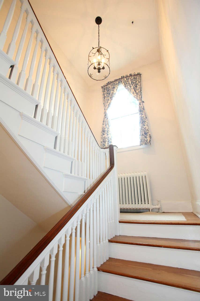 12 Club Road Baltimore, MD 21210 - Photo 12 of 30 Stairs