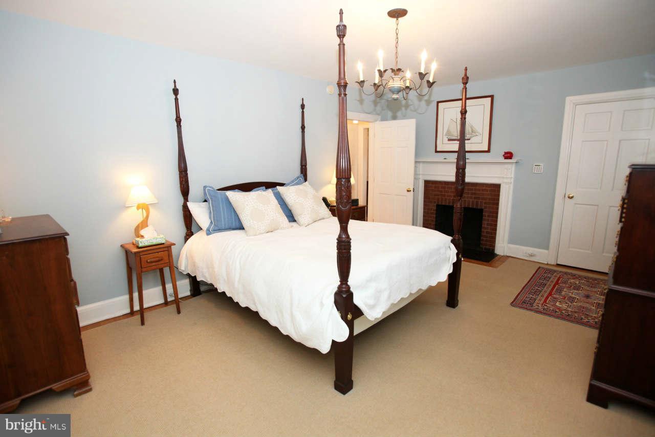 12 Club Road Baltimore, MD 21210 - Photo 14 of 30 Master Bedroom