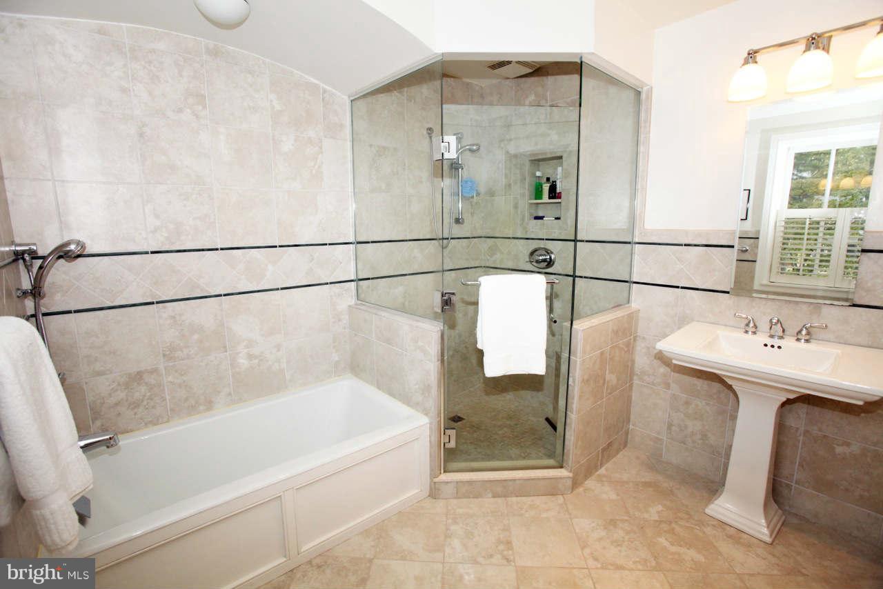 12 Club Road Baltimore, MD 21210 - Photo 15 of 30 Master Bath