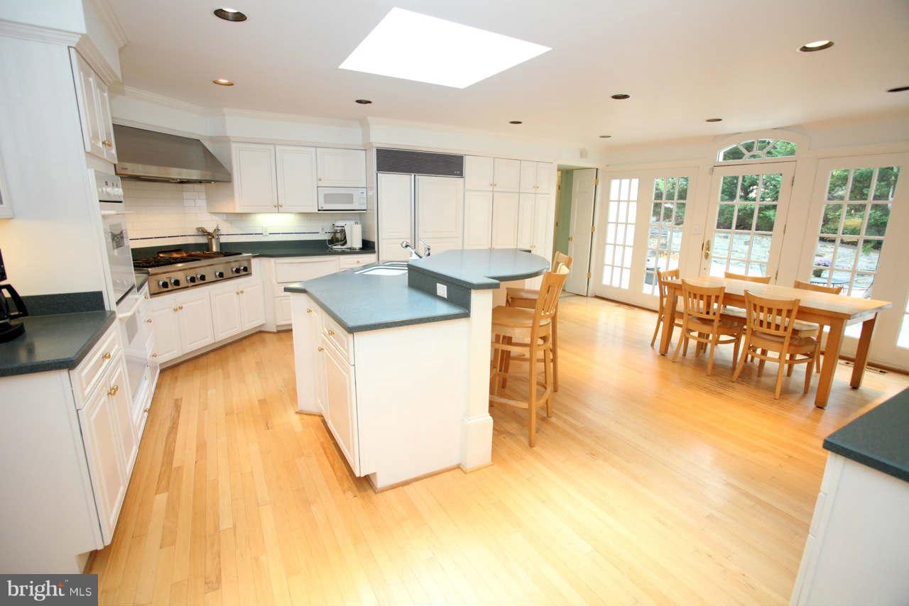 12 Club Road Baltimore, MD 21210 - Photo 7 of 30 Kitchen