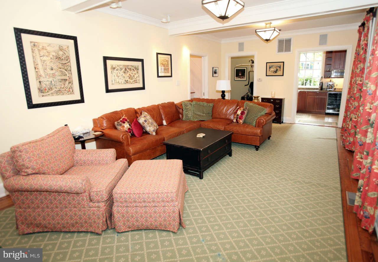 12 Club Road Baltimore, MD 21210 - Photo 10 of 30 Family Room