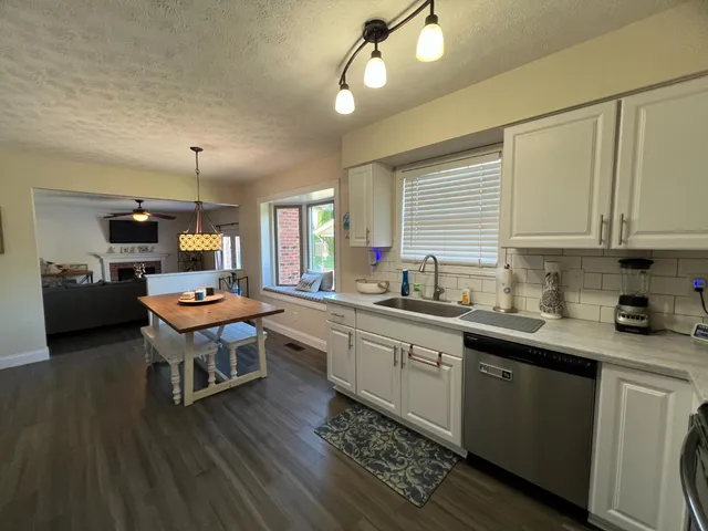 $415,000 | 2512 Judd Drive, Lawrenceburg, IN 47025