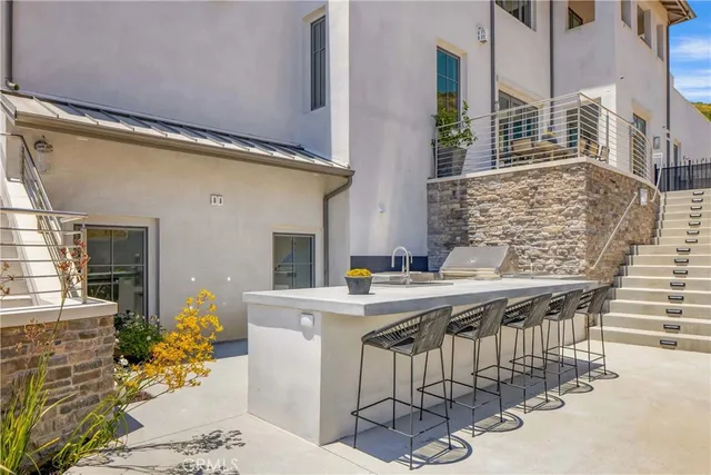 $7,600,000 | 26773 Mulholland Drive, Woodland Hills, CA 91302