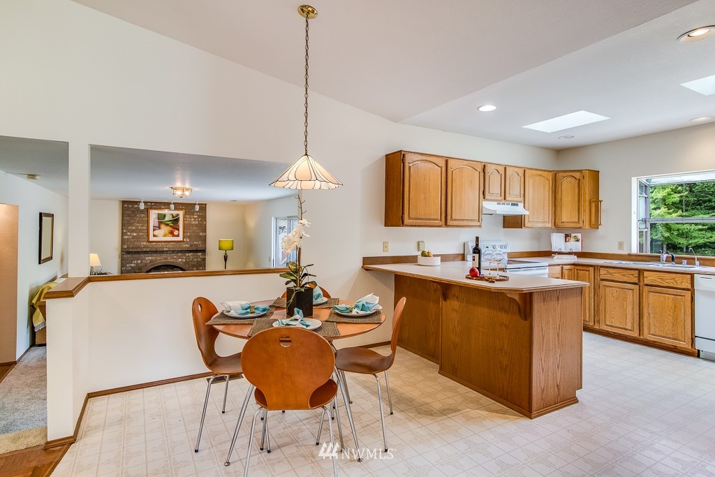 18014 Southeast 132nd Street Renton, WA 98059 - Photo 11 of 25