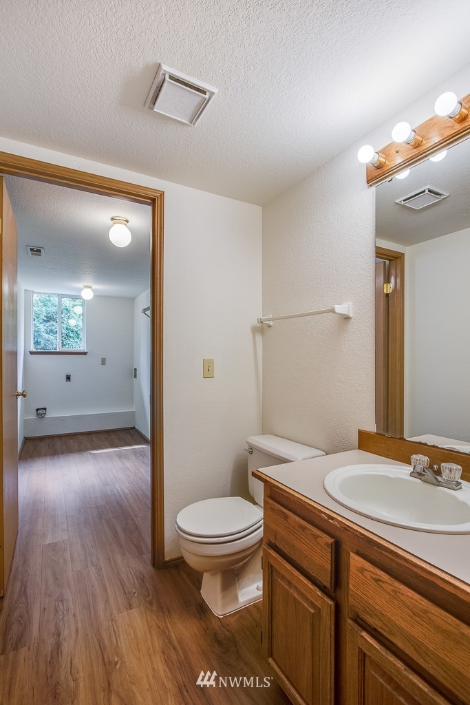 18014 Southeast 132nd Street Renton, WA 98059 - Photo 17 of 25