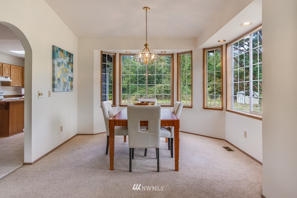 18014 Southeast 132nd Street Renton, WA 98059 - Photo 9 of 25