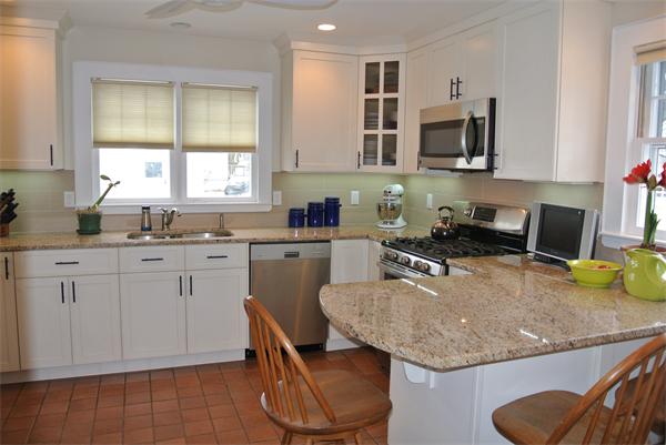 381 Weston Road Wellesley, MA 02482 - Photo 2 of 18