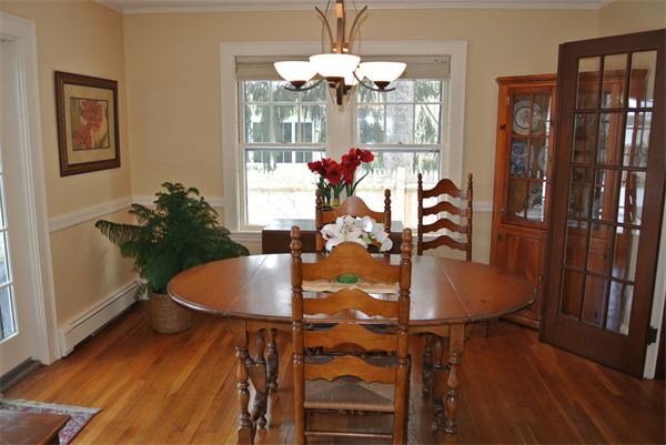 381 Weston Road Wellesley, MA 02482 - Photo 7 of 18