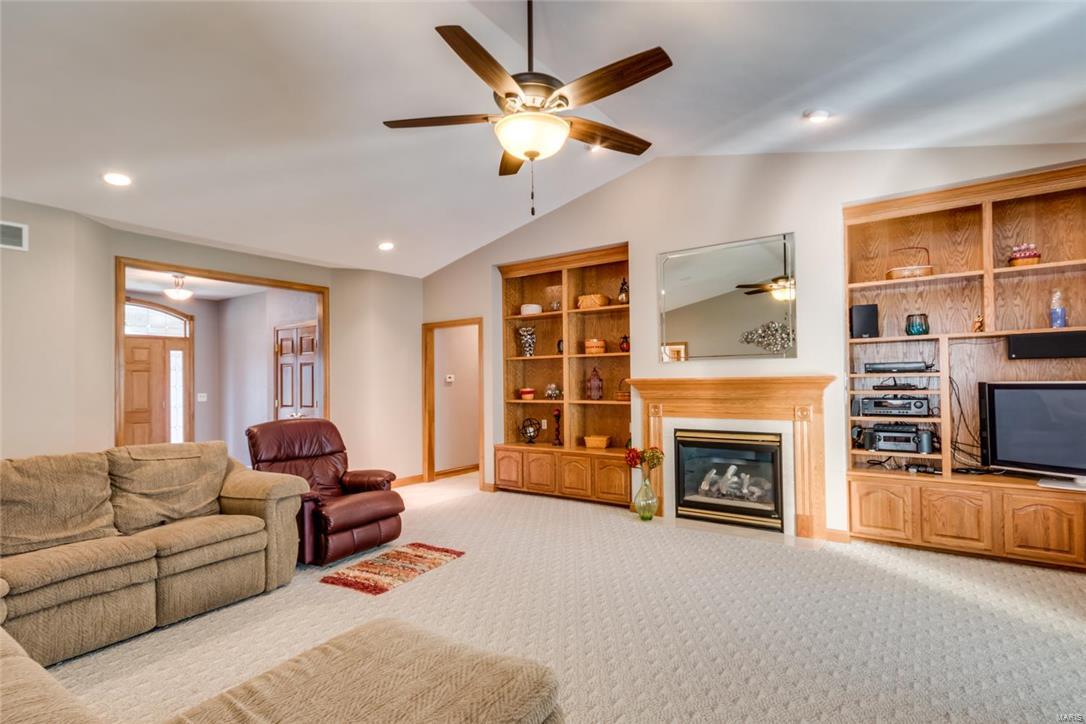 304 Thomas Lane Waterloo, IL 62298 - Photo 13 of 55
