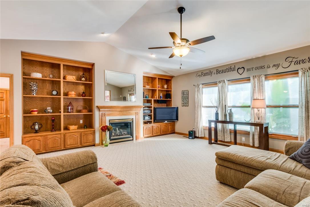 304 Thomas Lane Waterloo, IL 62298 - Photo 14 of 55